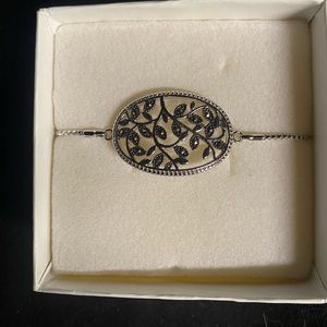 Premier Designs Silver Pull Chain Bracelet in Box Brand New
